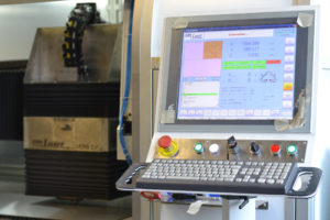 macchina taglio laser lamiera